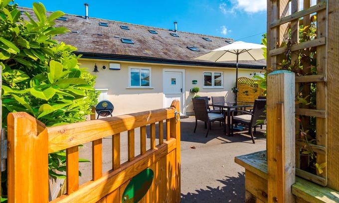 Tarporley Cabaña | Bolesworth Retreat - a beautiful cottage sleeping 6 guests in 3 bedrooms
