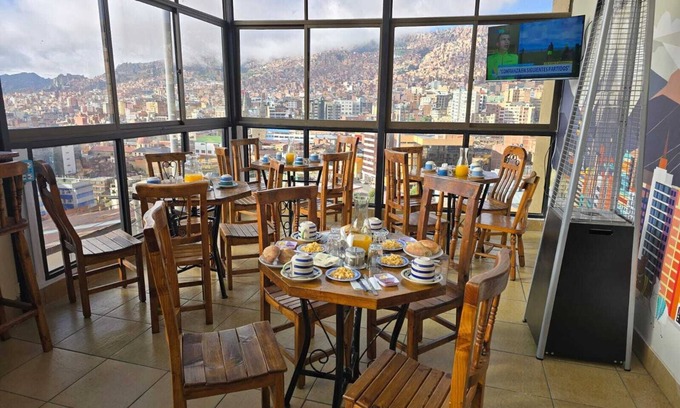 Downtown La Paz Hotel | Bolivian Heights Hostel