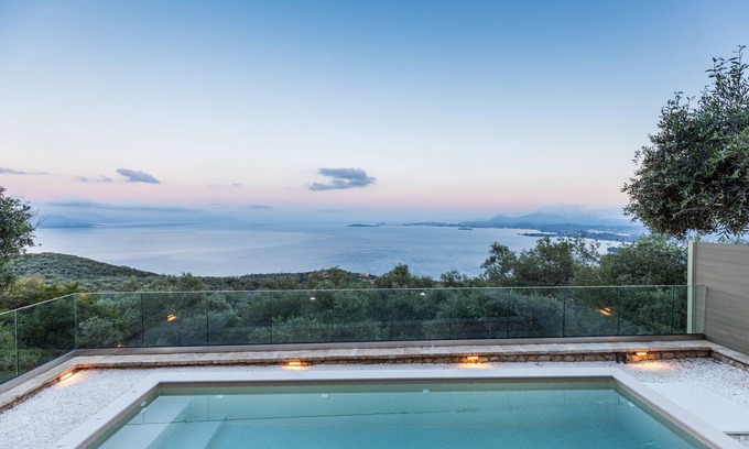 Spartylas Villa | Villa Lunaria - Respirando desde una villa de lujo en Spartilas, Corfú