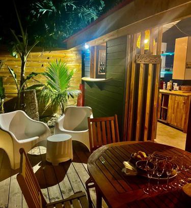Saint-Francois Casa | Bologne by Tiki Kaz