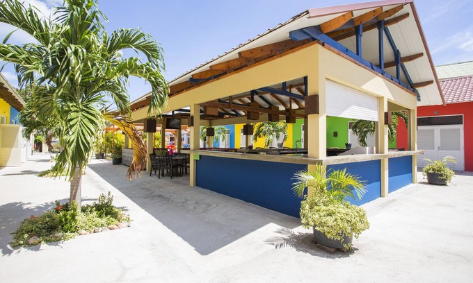 Domi Hotel | Bon bini at Willemstad Resort!