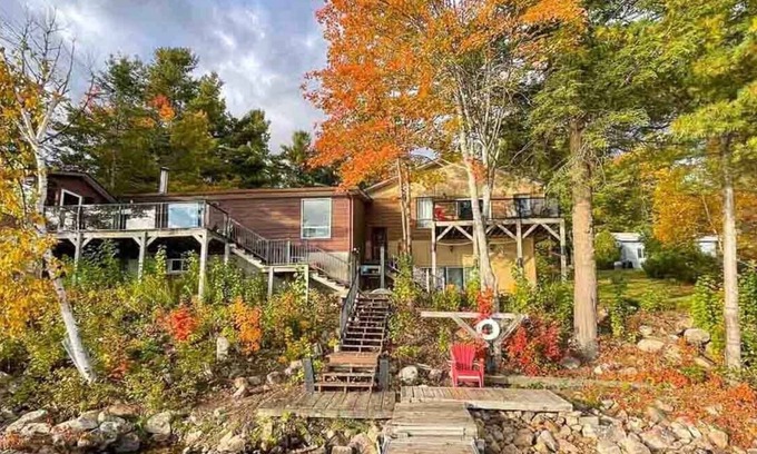 Addington Highlands Cabaña | Bon Echo Escape - Cuatro Habitaciones Casa Rural, Capacidad 10