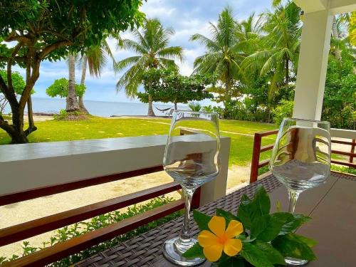 Catangnan Casa | Bonak homestay peaceful Beachfront Escape with Kitchen and AC