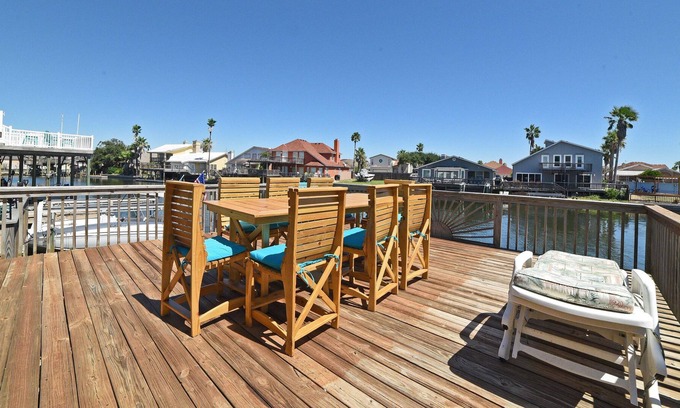 Corpus Christi Casa | Bonasse court cabana
