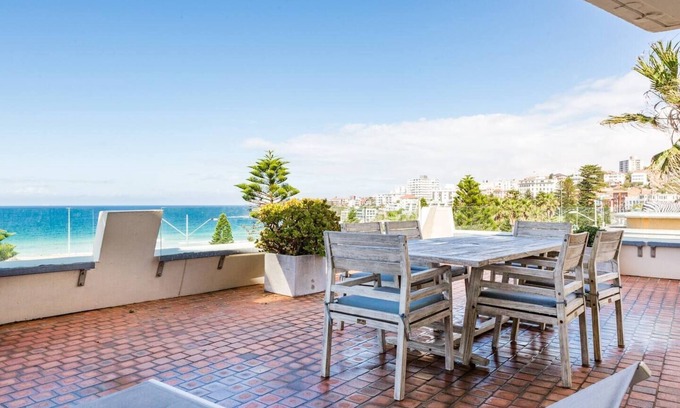 Bondi Beach Apartamento | Bondi Beachfront Lifestyle Ocean Views and Parking