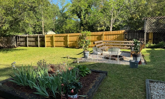 Rosewood Casa | Bonham Burrow | 2BR 2BA Home Near USC & Ft Jackson