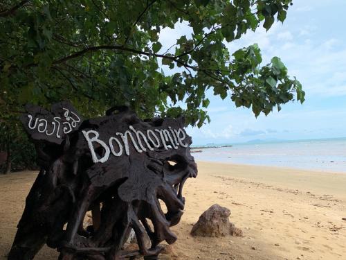 Nuea Khlong Casa | Bonhomie Beach Cottage