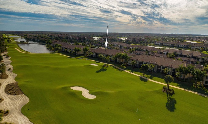 Bonita Springs Condominio | Bonita National - First Floor Condo with golf!