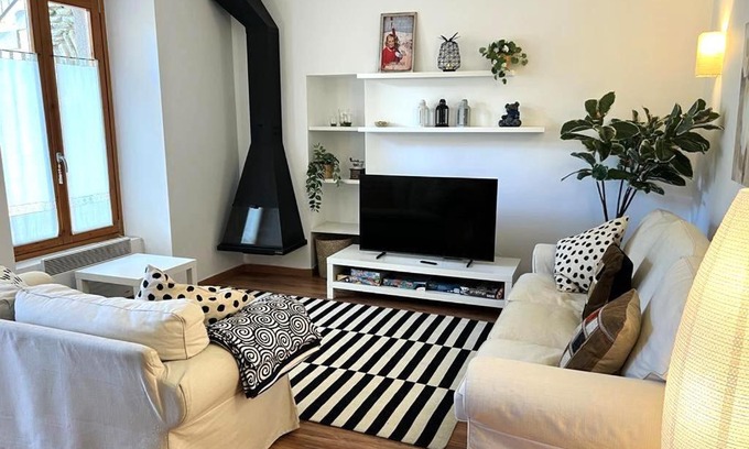 Err Apartamento | Bonita Planta baja en Err con wifi