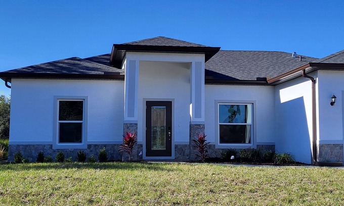 Port Charlotte - Charlotte Harbor Casa | Bonnie's home in North Port
