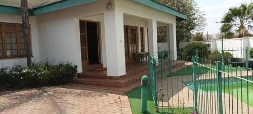 Gaborone Casa | Bontanantana Guest House
