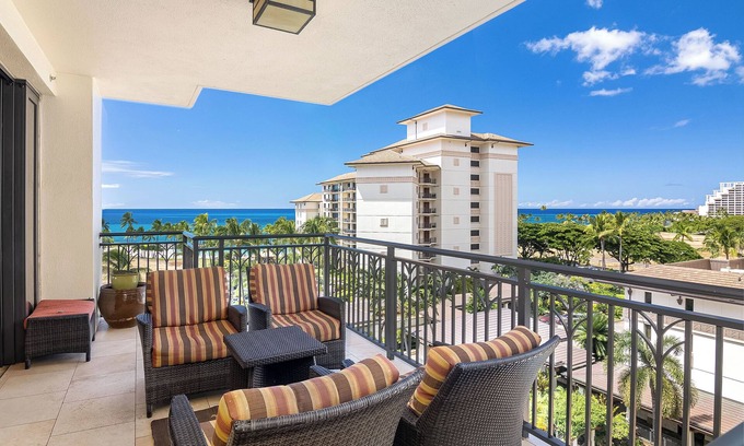 Ko Olina Complejo | Book Ahead & Save! Beautiful KoOlina Beach End Unit Amazing Lanai Ocean Views