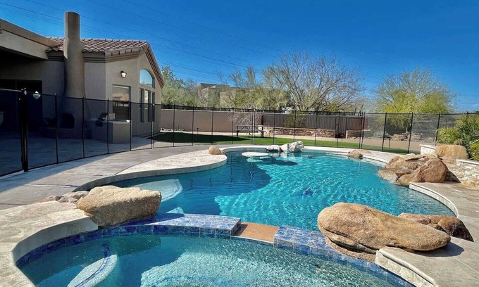 Stonegate Casa | Book an epic family adventure at The Family Room!