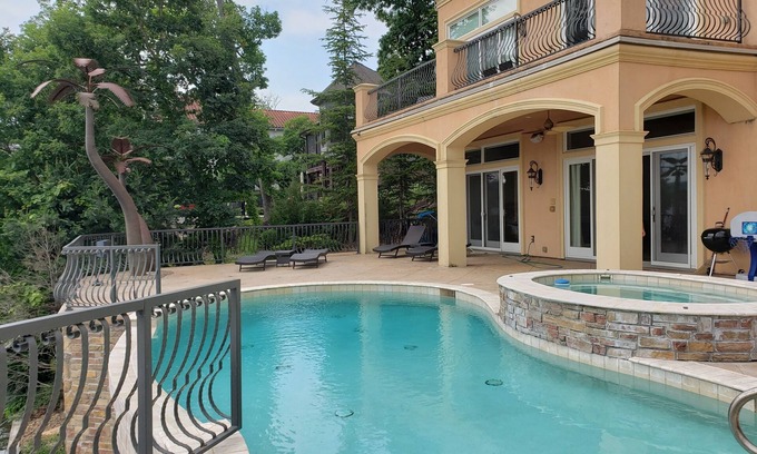 Osage Beach Casa | Book Early for this Main Channel View Home with Private Pool