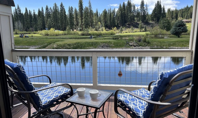 Plumas Eureka Estates Condominio | Book for Summer Now.. On the Waters Edge, Unbeatable Views!