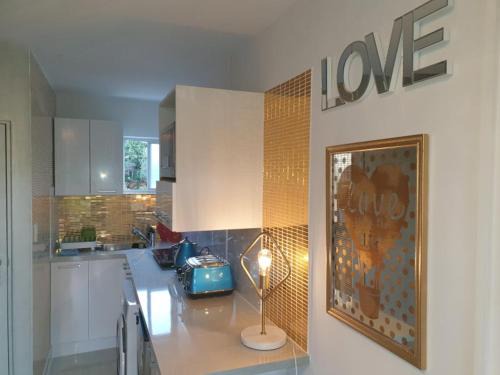 Mount Albert Apartamento | Book Now Affordable Cute Cozy studio with Carpark 23