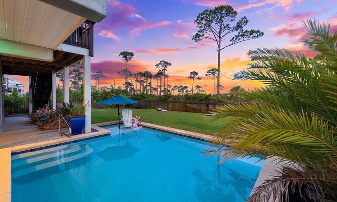 Port St. Joe Casa | Book Now for Fall! Bay front and Private Pool! Minutes to the Beach, Fishing and Restaurants!