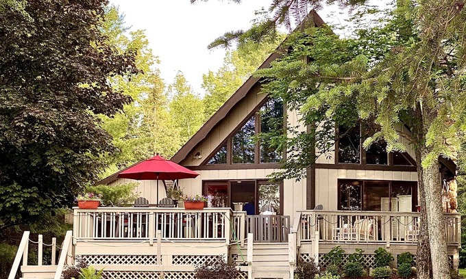 Indian River Casa | Reserva para el otoño '19! Hermoso follaje, lago, privacidad, temperaturas frescas, tours de vinos.