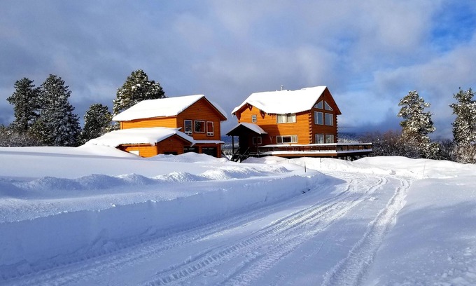 Pagosa Springs Casa | La nieve se ha ido. Es hora de reservar esa escapada de verano!