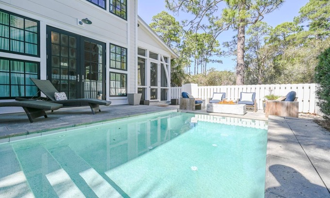 WaterSound West Beach Casa | Book Today for Fall! Watersound West Gated Community! 4 Adult Bikes! Community Pool!