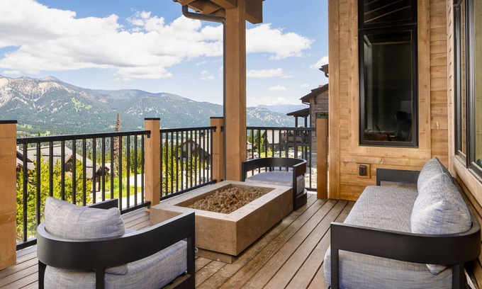 Spanish Peaks Casa | Book Your Summer Getaway Now! Luxury Townhome in Spanish Peaks with Private Hot Tub!