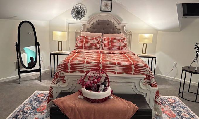 Zionhill Casa | Book your room and enjoy the backyard amenities including pool, gazebo and ponds