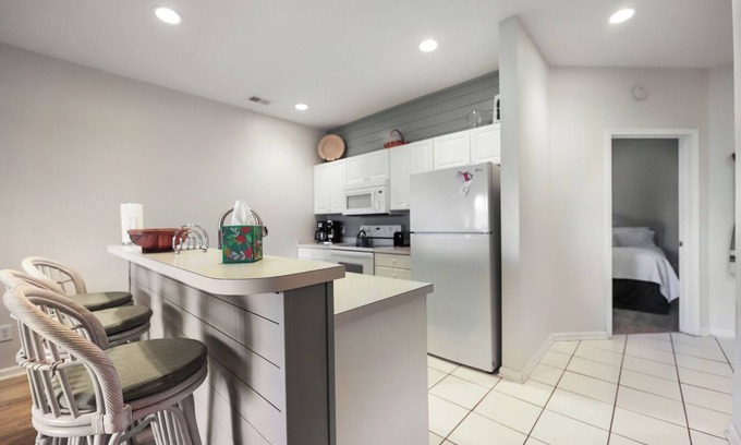 Sea Trail Condominio | Book your Sea Trail getaway in this ground floor, pet friendly condo