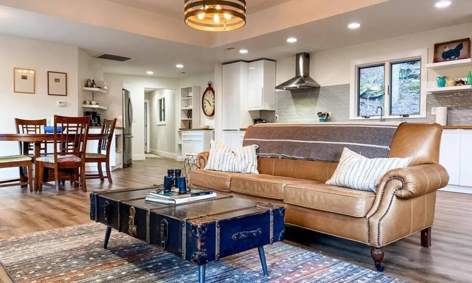 Rogers Casa | Private Beaver Lake Getaway+Pets+Peaceful
