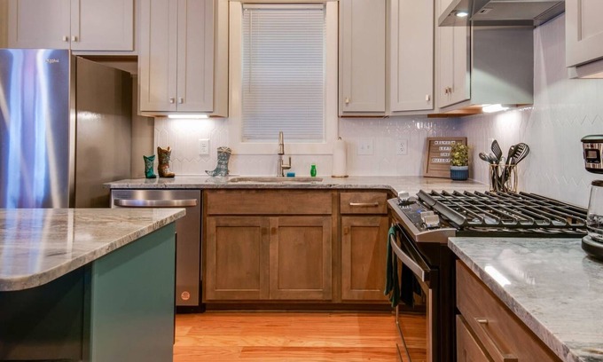 North Nashville Casa | Booking Fast 12 Beds-large Yard