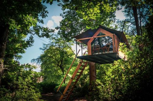 Oostkamp Otro | Boomkamp treehouses