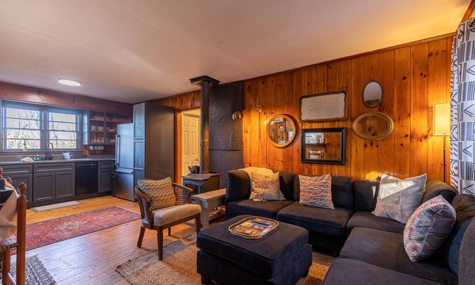 Boone Casa | Boone Folly: Pet friendly, Updated classic mountain cottage 5 minutes to Boone!