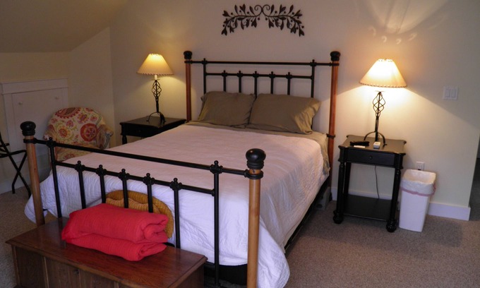 West Boothbay Harbor Casa | Boothbay Harbor, Maine Beautiful Suite