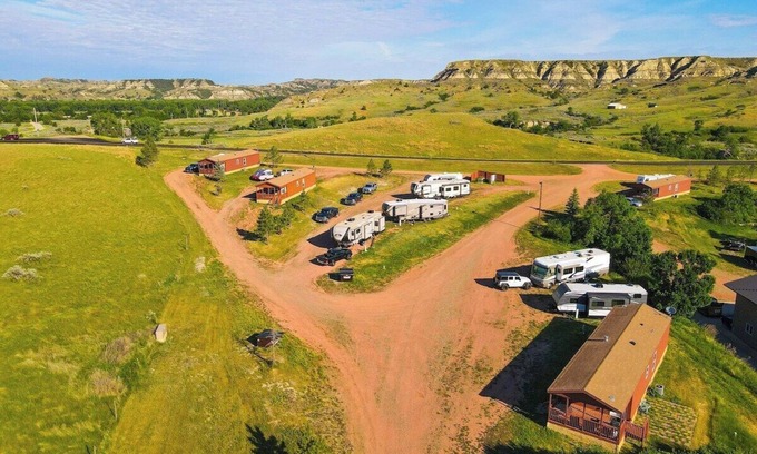 Medora Cabina | Boots Bison Cabin 2 BR 1 B Sleeps 6