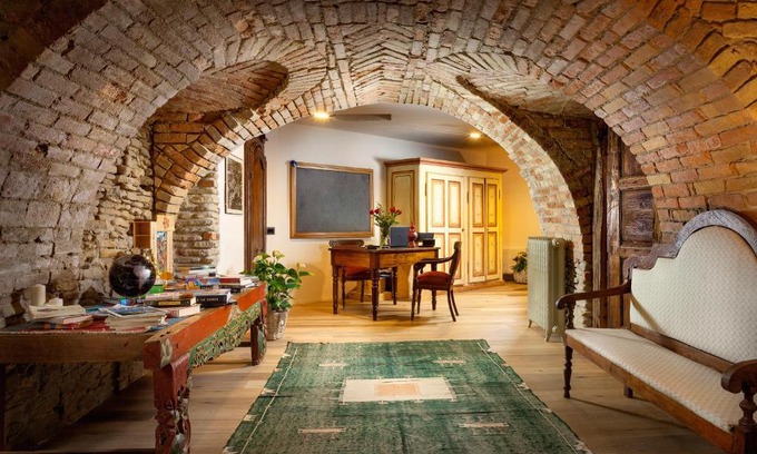 Neive Casa | Borgese Camere e Suites