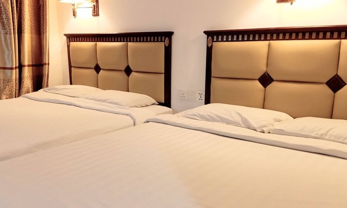 Kota Kinabalu Hotel | Super OYO 90464 Borneo Suites Hotel