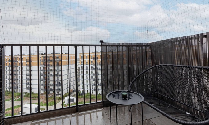 Wlochy Apartamento | Borsucza Modern Apartment by Renters