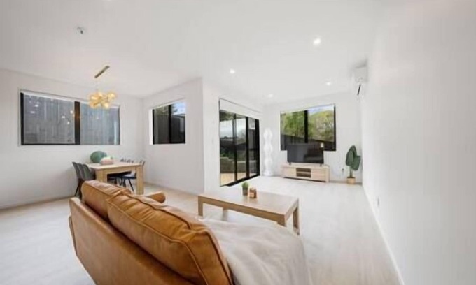 Botany Downs Casa | Botany Bliss Modern 4-Bedroom Family Escape Unit B