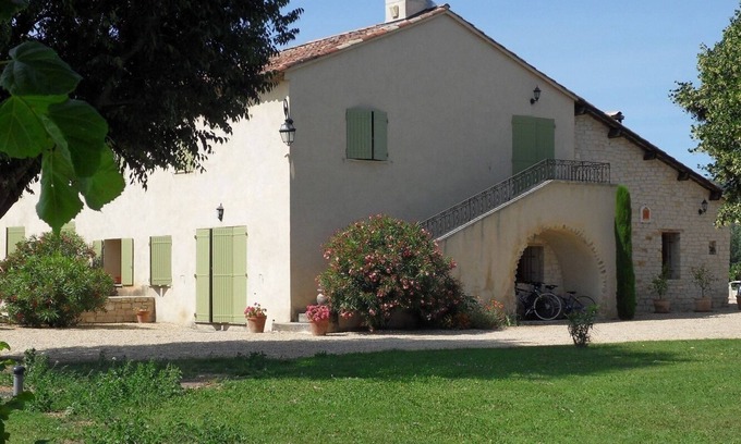 Manosque Apartamento | Jardines Botella: El Hackberry