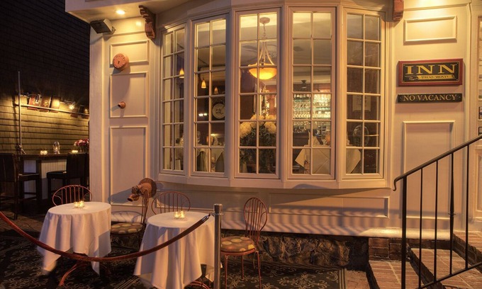 Yachting Village Hotel | Bouchard Inn & Restaurant