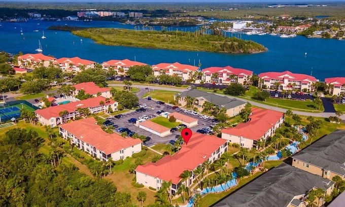 Bouchelles Island Condominio | Bouchelle Island, NSB! Off the Intracoastal and minutes to the beach!