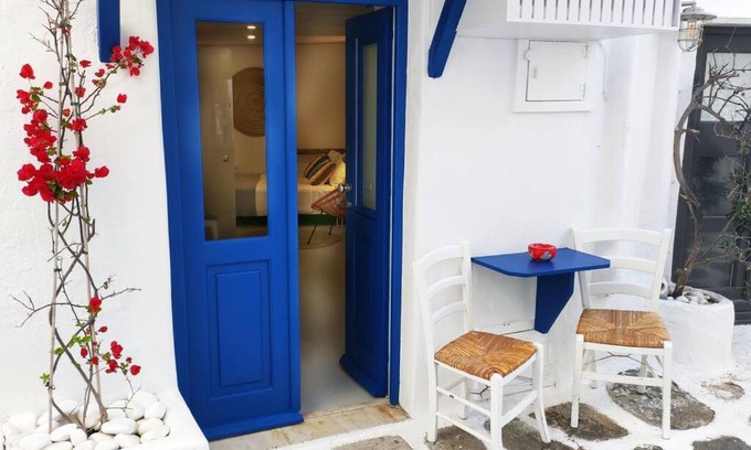 Little Venice Apartamento | Bougainvillea Cave Suite - Old Town