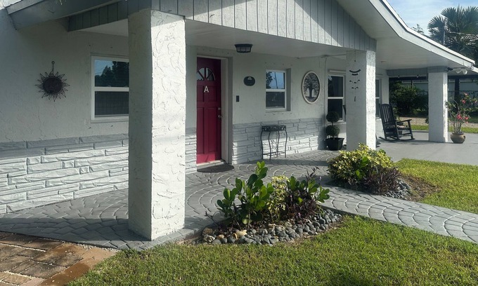 Goulds Cabaña | Bougainvillea Cottage Unit A