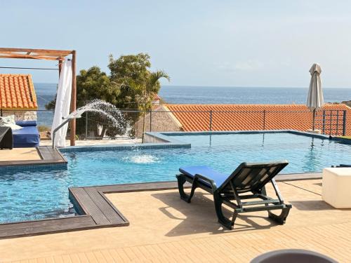 Cidade Velha Villa | Bougainvillea Villa