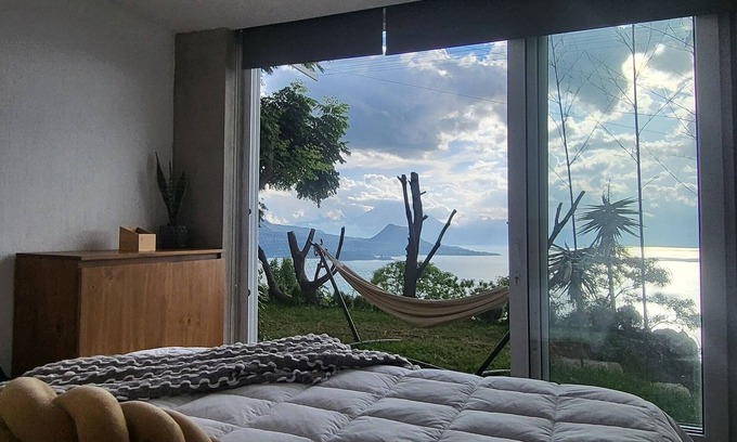 San Antonio Palopo Apartamento | Bougavillage Villa Catuaí with TV and WiFi in San Antonio Palopó