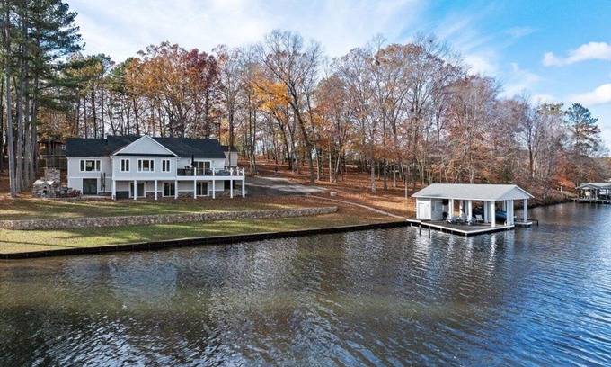 Morristown Casa | Bougie Bunker | Stunning Views | Spacious Flat Lot