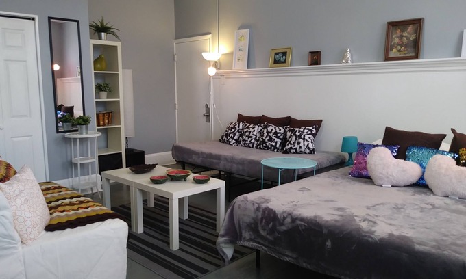 Fishtown Apartamento | BOUGlE MicroSpace Balcony @FlSHTOWN