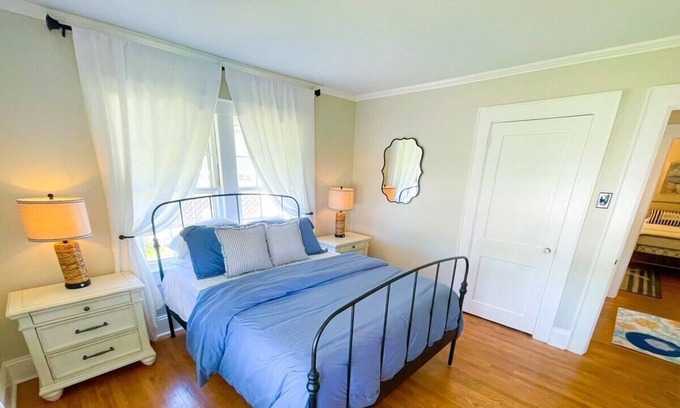 Swansboro Casa | Boujee Boro, newly remodeled and furnished cottage, walking distance to downtown