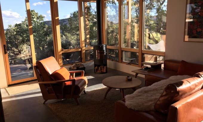 Boulder Casa | Boulder Town hillside perch in Escalante National Monument
