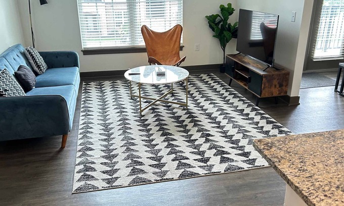 Middletown Apartamento | Boulevard Stays Contemporary 1BR Apartment Pool, Gym, Free Parking