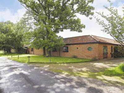 Woodbridge Casa | Boundary Gallery Cottage